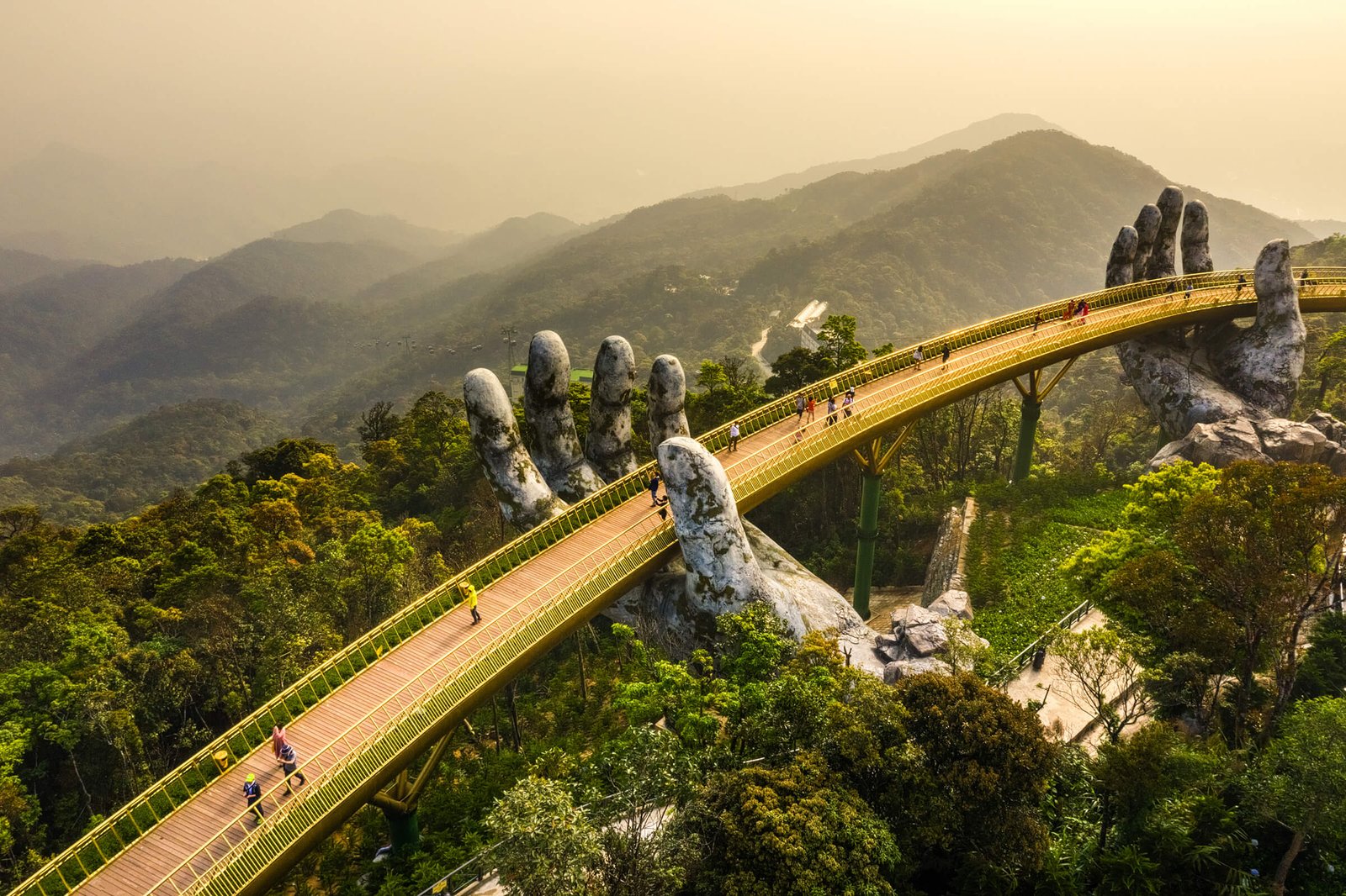 Day 3: Danang – Ba Na Hills – Golden Bridge – Danang (B)