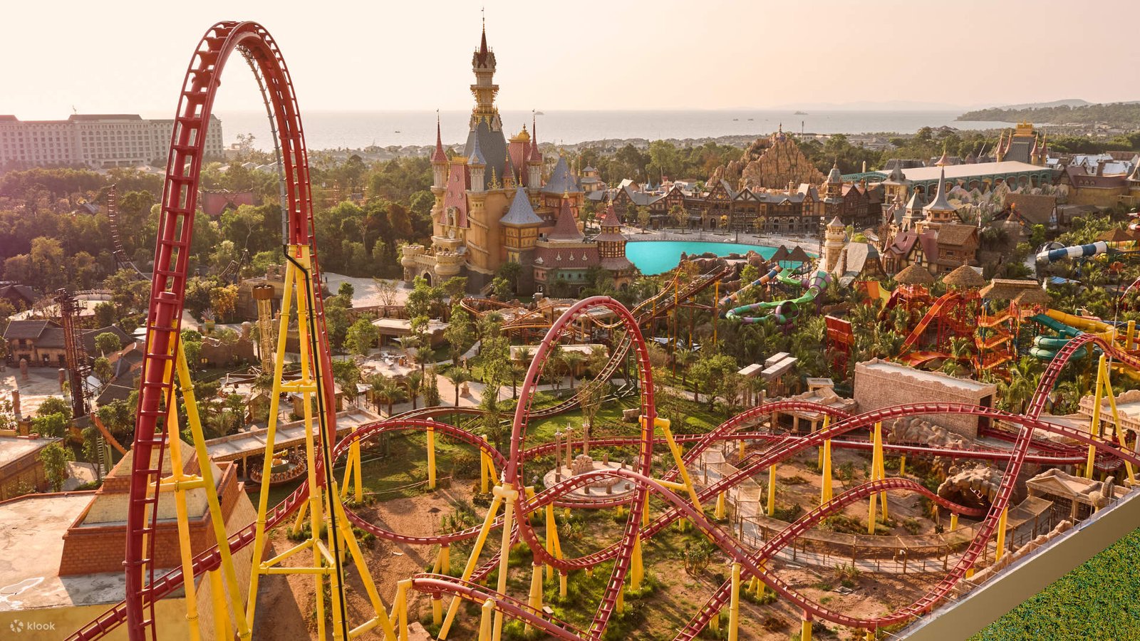 Day 8: VinWonders – VinSafari – Grand World