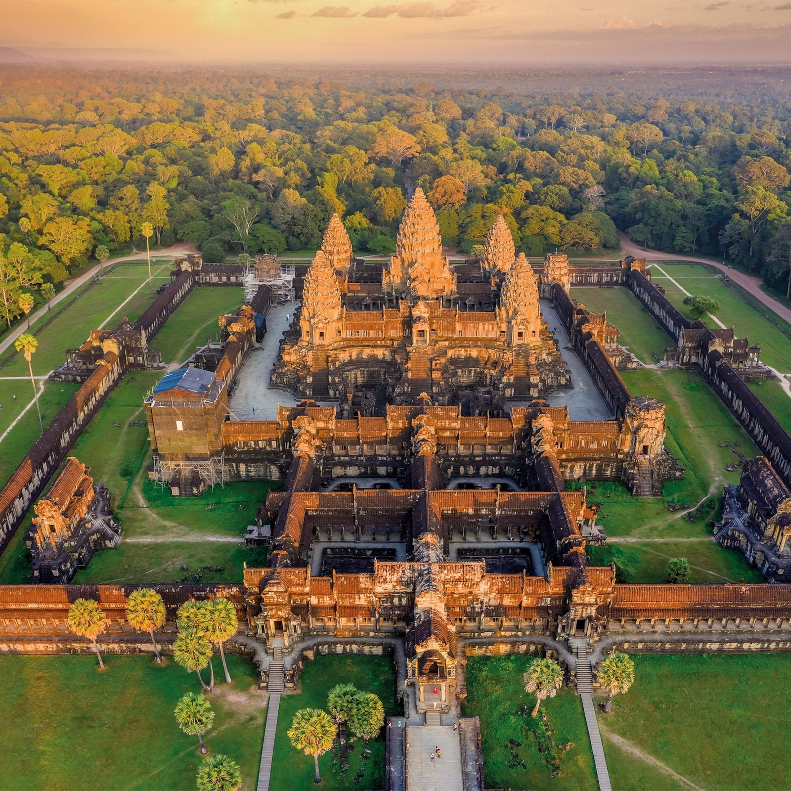 DAY 2: Full-Day Angkor Thom – Ta Prohm – Angkor Wat – Sunset at Pre Rup