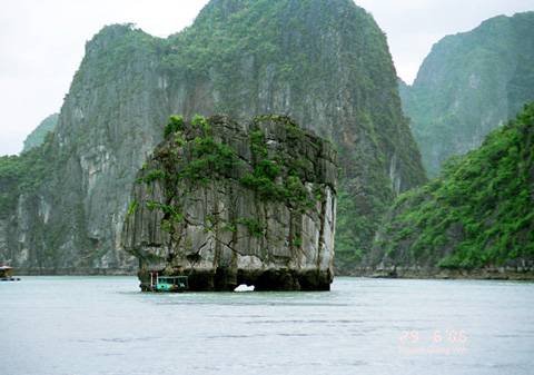 Day 3: Hanoi – Halong Bay – Overnight Cruise (B, L, D)