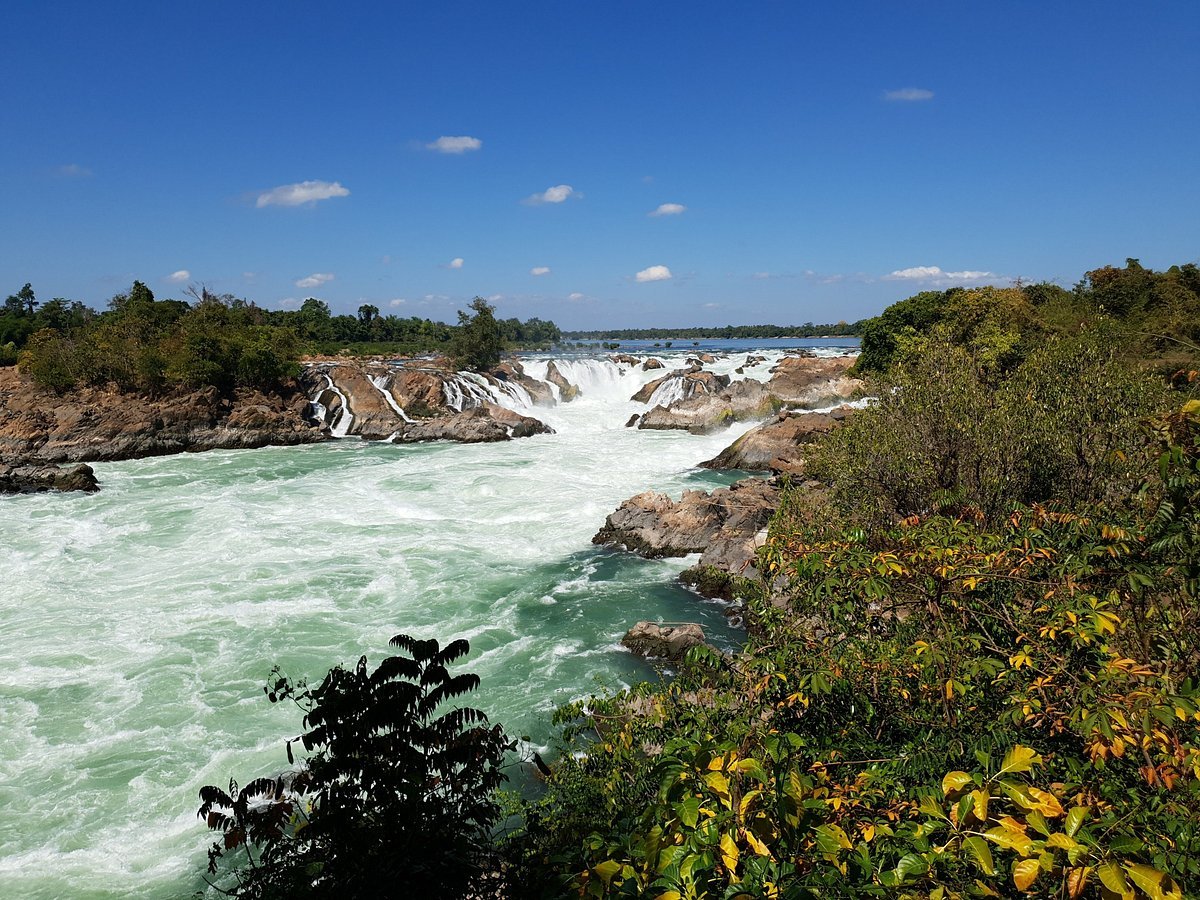 Laos Timeless Heritage Journey: From Sacred Luang Prabang to the Mystical 4,000 Islands