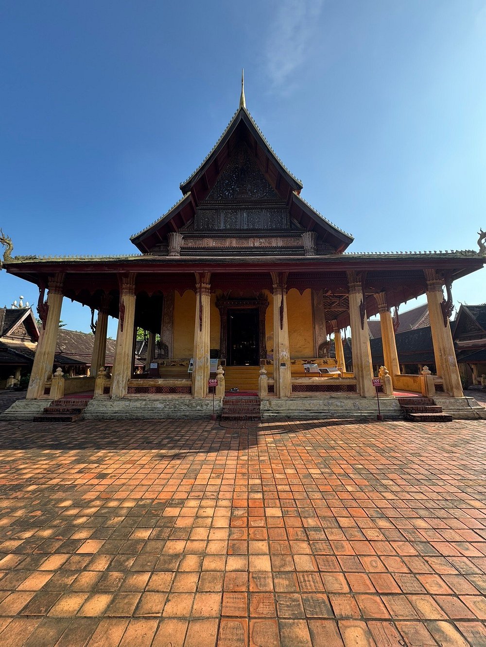 Laos Timeless Heritage Journey: From Sacred Luang Prabang to the Mystical 4,000 Islands
