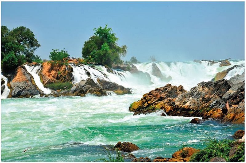 Laos Timeless Heritage Journey: From Sacred Luang Prabang to the Mystical 4,000 Islands