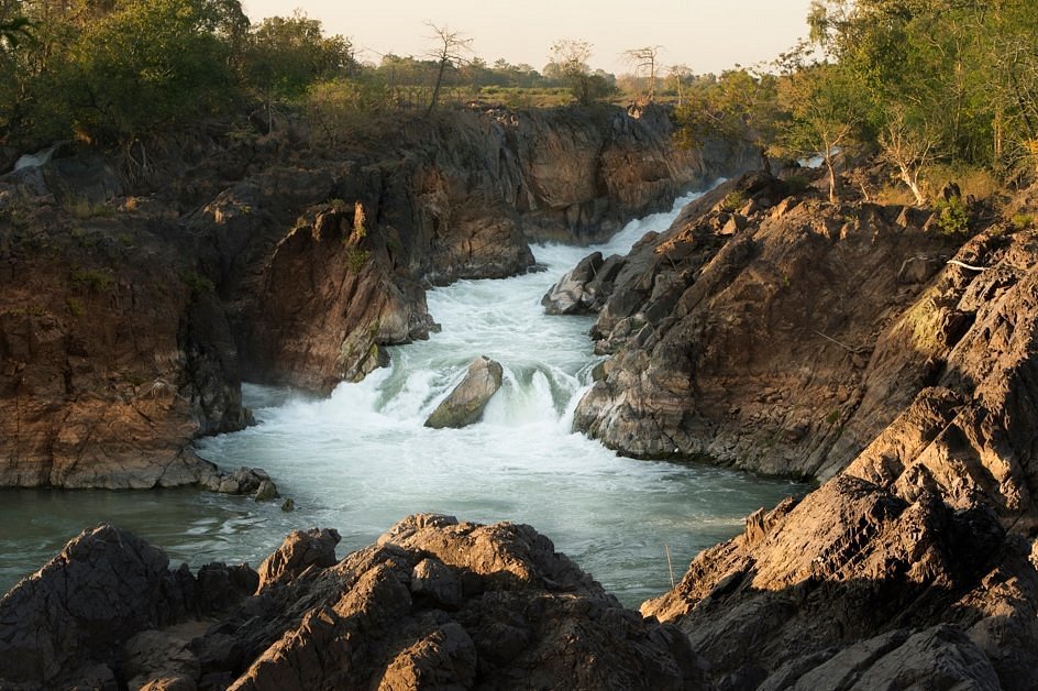 Laos Timeless Heritage Journey: From Sacred Luang Prabang to the Mystical 4,000 Islands