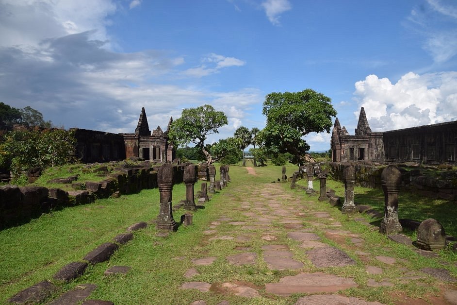 Laos Timeless Heritage Journey: From Sacred Luang Prabang to the Mystical 4,000 Islands